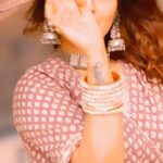 Arti Singh Instagram – One of my mossssst fav songs ❤️❤️❤️