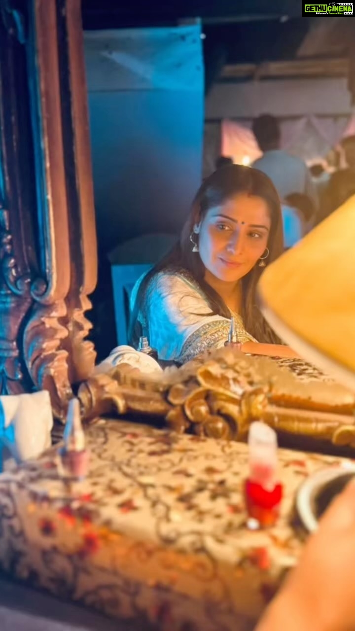 Arti Singh Instagram - Bas dhyan rakhna jab khud ko dekho ko dekh pao . Apne aap se nazar mila pao . ❤️