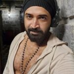 Arun Vijay Instagram - Calm after the storm!! 😊💥 Wrapped an intense 10 days schedule for #Vanangaan ... Can't wait to be back home..❤️🤗 #LuvAV