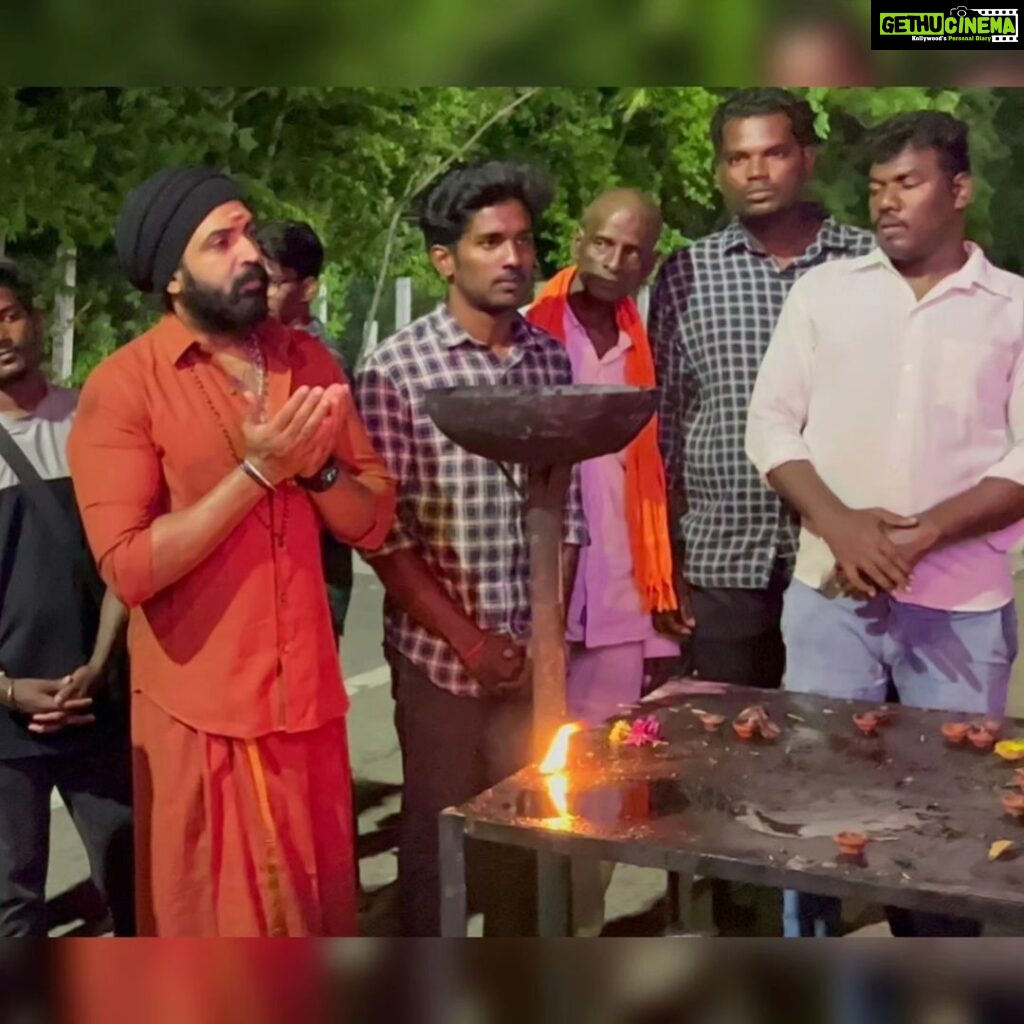 Arun Vijay Instagram - Om Namashivaya 🙏🏽 God bless everyone.. #spirituality #templetour #AV #thiruvannamalai #girivalam