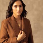 Arushi Sharma Instagram - Autumn vibes 🍁 Photo : @dinesh_ahuja wearing : @zara @claracheofficial Footwear : @aldo_shoes Jewellery : @snastudios Styled by : @styled_by_meera @tryagaintoobad Styling team : @jharna.art @radhika__palange Makeup and Hair by @makeupbyvirja Assisted by @pallavigadade