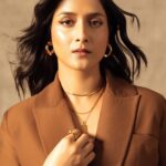 Arushi Sharma Instagram - Autumn vibes 🍁 Photo : @dinesh_ahuja wearing : @zara @claracheofficial Footwear : @aldo_shoes Jewellery : @snastudios Styled by : @styled_by_meera @tryagaintoobad Styling team : @jharna.art @radhika__palange Makeup and Hair by @makeupbyvirja Assisted by @pallavigadade