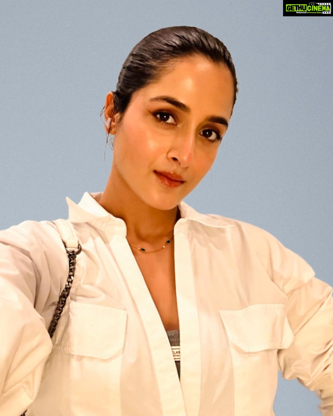 Arushi Sharma Instagram - Chaotic calm energy🪼