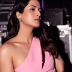 Arushi Sharma Instagram - 1 day to go 🦩 #KaalaPaaniOnNetflix Styled by @anshikaav Assisted by @bhatia_tanisha Shot by @dinesh_ahuja Outfit @gennyofficial Jewellery @karishma.joolry Footwear @oceedeeshoes Hair @tejisinghofficial Makeup @neerajnavare.makeupartist