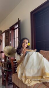 Asha Negi Instagram - Last one in this saari, i promise!😋🙃
.
🎥 @thechildwholoves