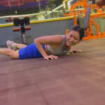 Asha Negi Instagram – Push-up with a twist?? Workout reel on a Sunday?
phase hai..?😂
Hope it stays!…😋