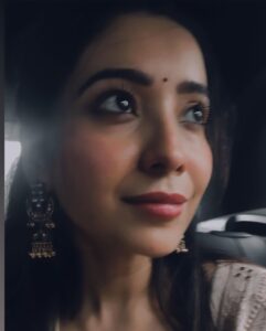 Asha Negi Instagram - Flower samjhe kyaaaa….???? . . @thechikanlabel @socialpinnaclepr @styling.your.soul