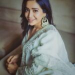 Asha Negi Instagram - If.. पर आज तो घर में जलेबी बनी है।.. had a face! #iykyk #onlymillenialswillgetthis @portraitsbybalvindersingh @mansimao @rich.a1836 @priyankajain.official @vanitalodha #tulseatalent