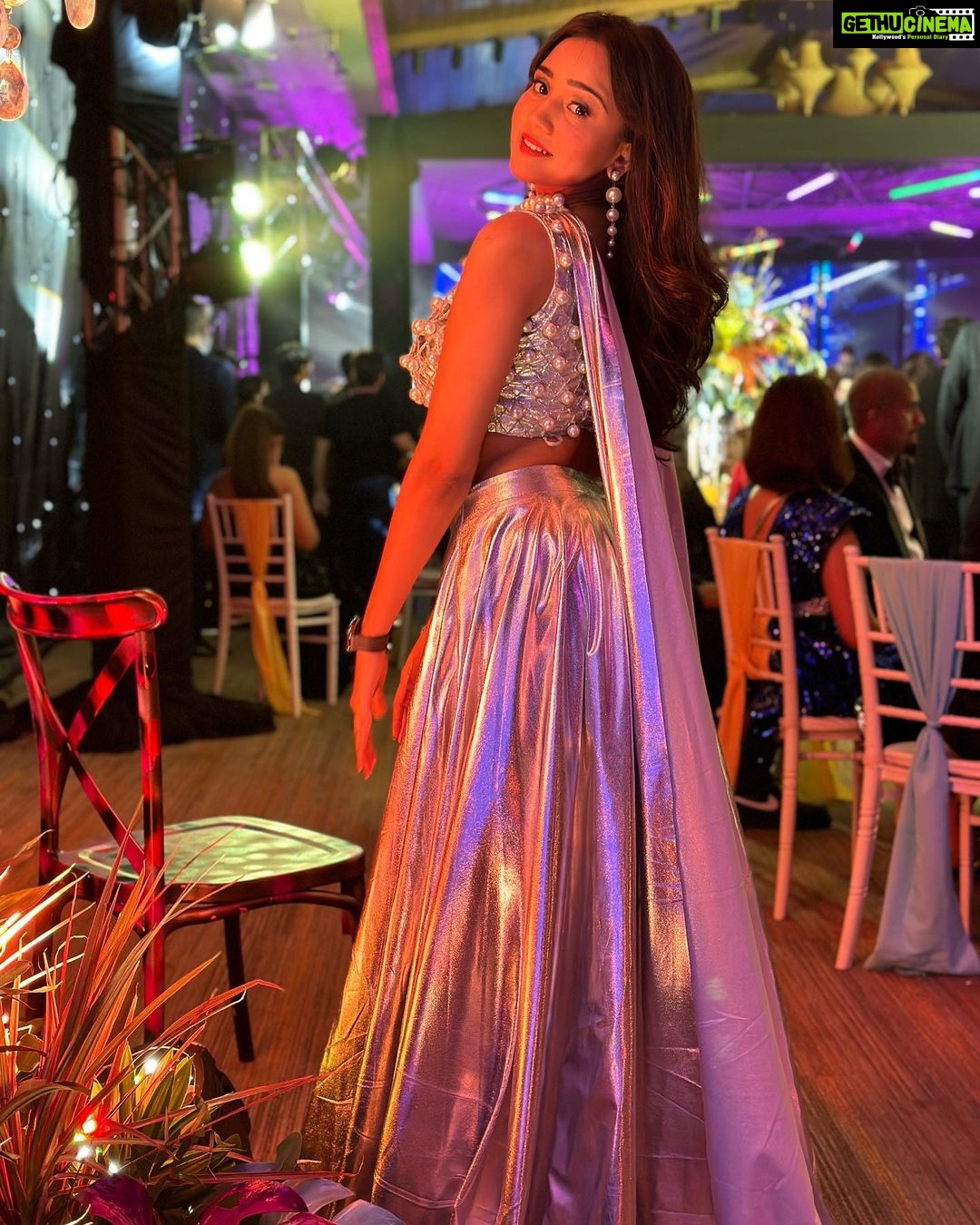 Ashi Singh Instagram - These pictures didn’t need editing. The og light was good enough. . Styled by: @styleitupbyaashna Outfit: @purvisethiacouture #ashisingh #styleitupbyaashna #silver #PhuketMarriage #DestinationWedding #PhuketWedding #PhuketDiaries #Thailanddiaries