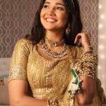 Ashi Singh Instagram – Ye usi shaadi ke photos hein jo prove nahi ho pa rahi 😵‍💫🤪
#Meet #MeetOnZeeTV #SuMeet #MeetBadlegiDuniyaKiReet #AshiSingh #AshiAsMeet #AshiAsSumeet