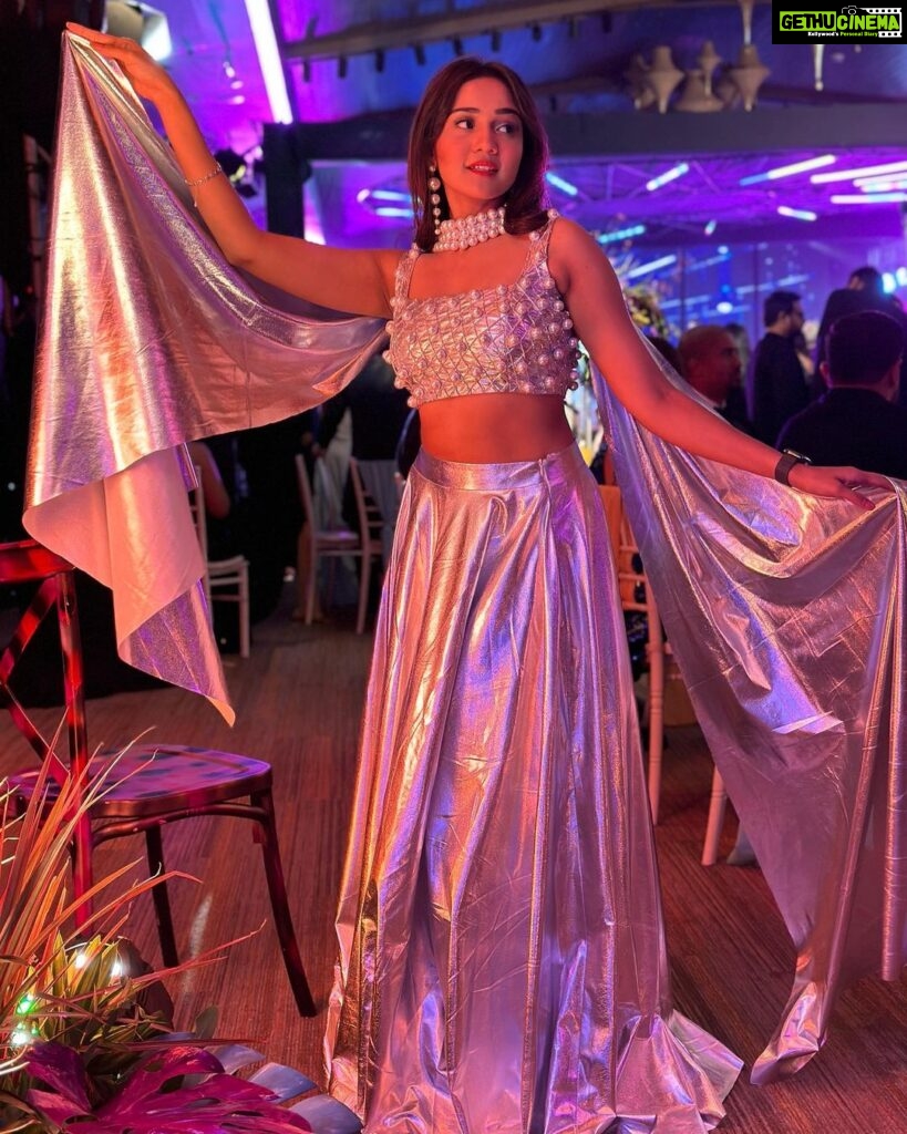 Ashi Singh Instagram - These pictures didn’t need editing. The og light was good enough. . Styled by: @styleitupbyaashna Outfit: @purvisethiacouture #ashisingh #styleitupbyaashna #silver #PhuketMarriage #DestinationWedding #PhuketWedding #PhuketDiaries #Thailanddiaries