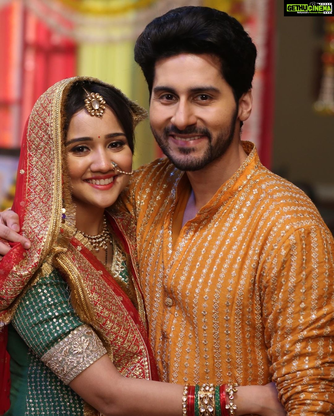 Ashi Singh Instagram - Happy Rakshabandhan to my Reel brother too 🫶🏻 #SumeetAndRaj