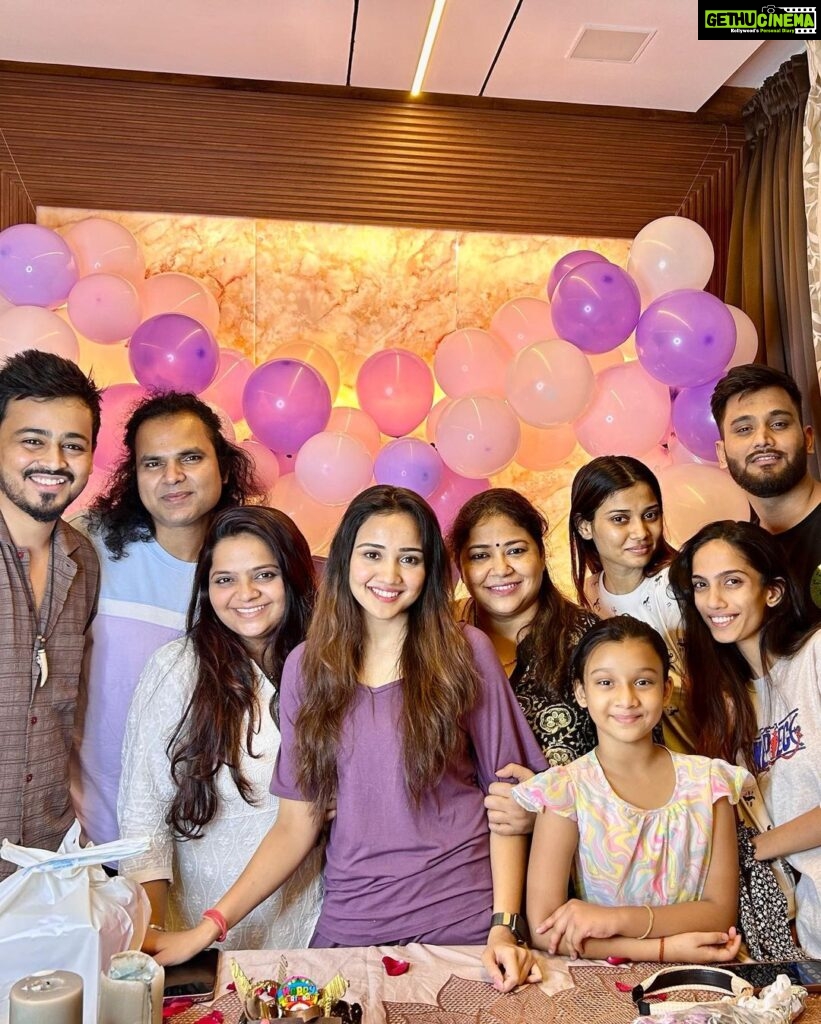 Ashi Singh Instagram - Birthday 2023 🎂✨ Can’t tell in words how grateful and thankful I am ♥️ I’ve got the best people 🫶🏻 I don’t know what did I do to deserve this kind of love .You guys are the BEST 🥹 Thank you for making my day so special, so beautiful, so memorable ♥️ All the love, efforts , all the wishes and everything you guys have done DILSE thanks ♥️ ☹️ sirf 10 hi pictures daal skte hein 😕 . #BirthDay2023 #BirthDaySquad