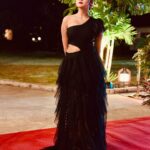 Ashi Singh Instagram – Make them stop and stare ✨
.

Outfit: @deepikaaroralabel
Stylist: @styledbynikinagda