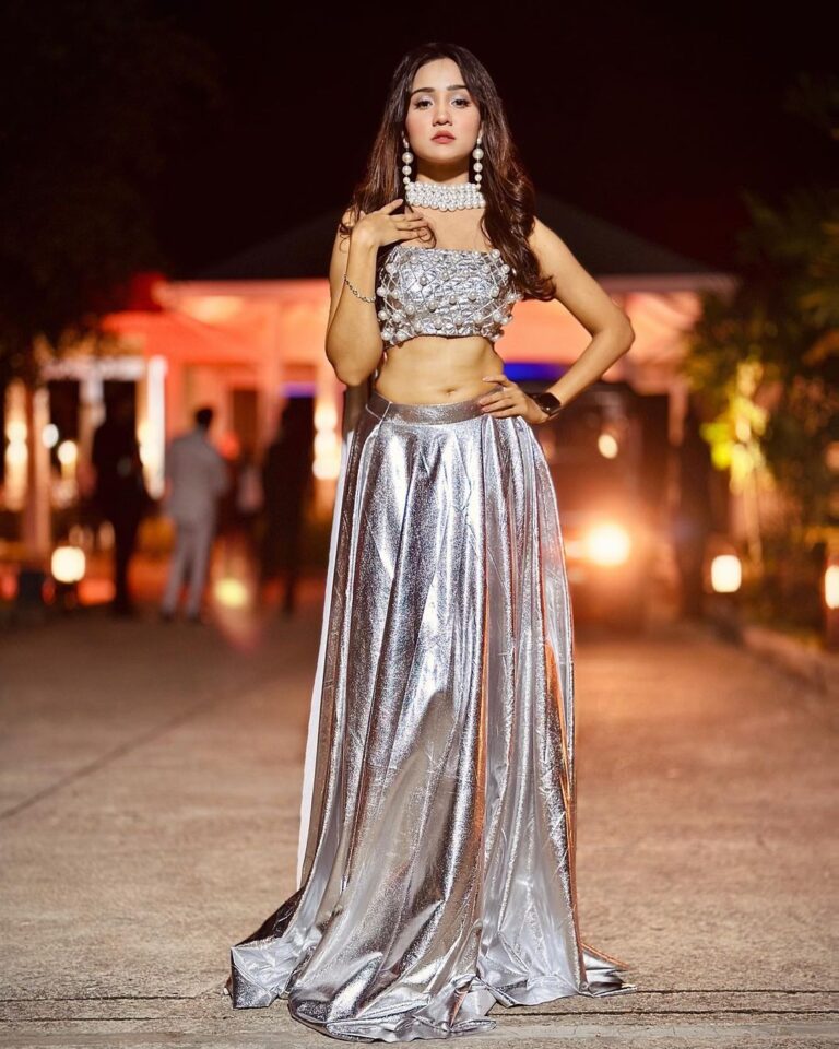 Ashi Singh Instagram - ✨ Bringing the Silver Lining to the Shimmer Game! Who needs moonlight when you've got my shiny dress? 😂✨ Styled by : @styleitupbyaashna Outfit by : @purvisethiacouture #SilverShimmerGoals #AllThatGlitters #SparkleAndPose #styleitupbyaashna #ashisingh Banyan Tree Phuket