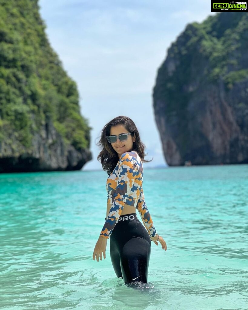Ashika Ranganath Instagram - Blue waters 💙 Throwback to one of the best vacations ever! To #vacay #thailand