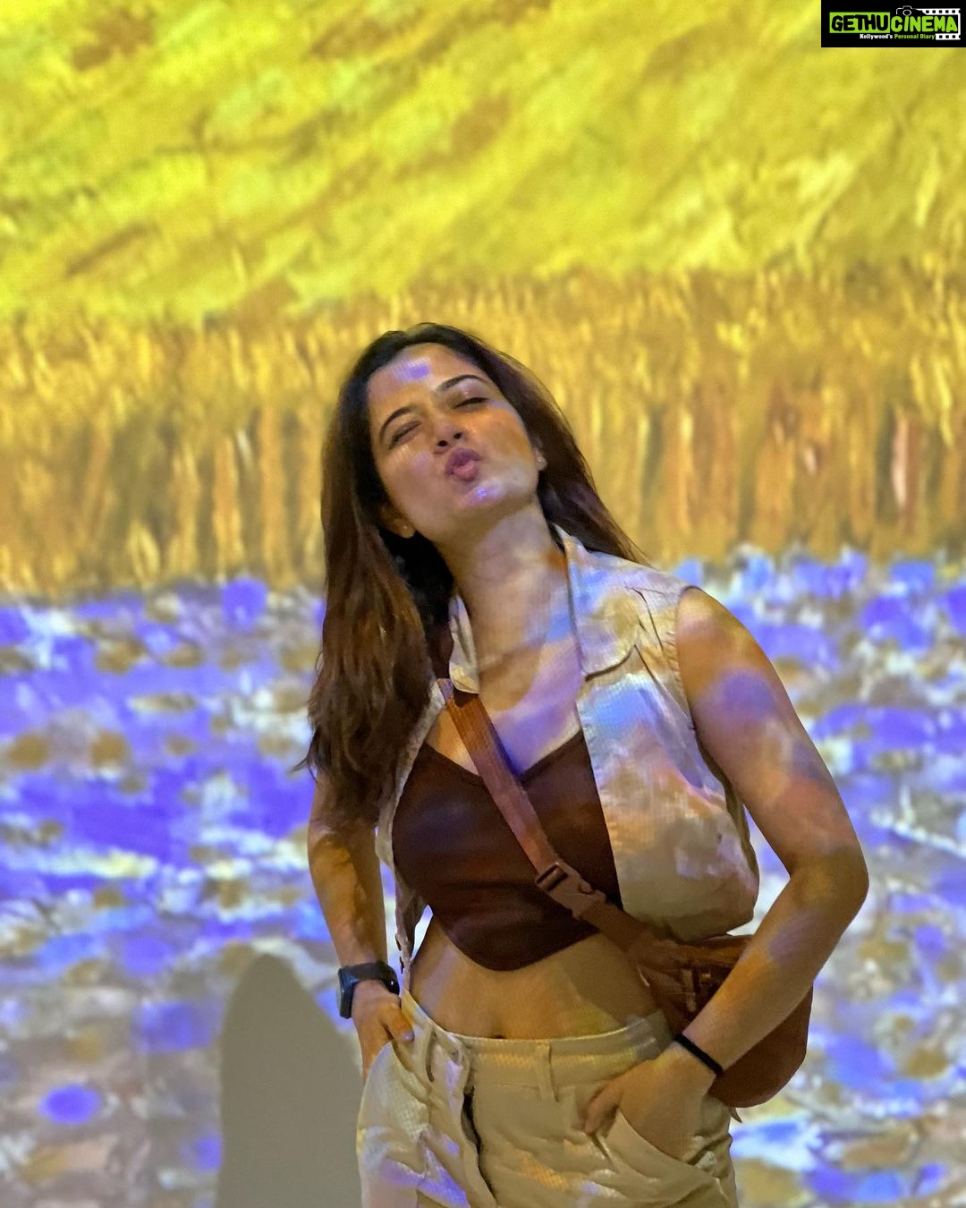 Ashika Ranganath Instagram - Van gogh can go 🖼️