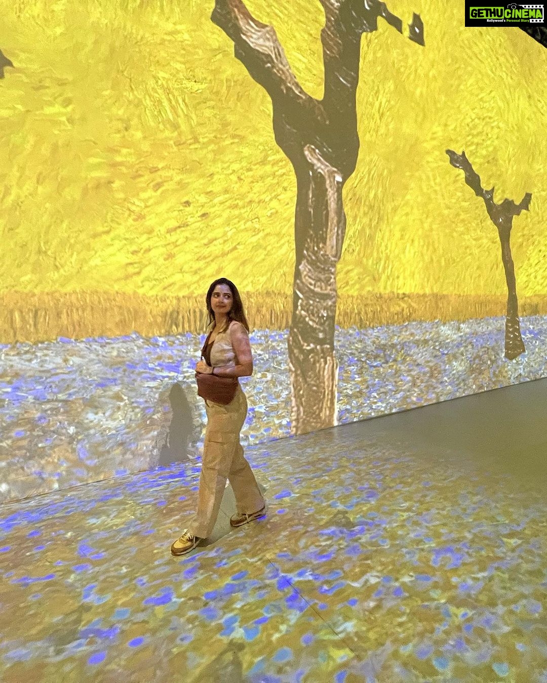 Ashika Ranganath Instagram - Van gogh can go 🖼️