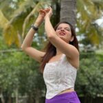 Ashika Ranganath Instagram - My heart is bursting with joy and happiness thanks to each and every one of you. Your messages, edits, lovely posters & great work to help & support the underprivileged made me feel blessed & grateful for such amazing fans ♥️ I'm beyond grateful for the love, the absolute awesomeness you brought to my special day. To my friends - You're all incredible, and I'm lucky to have such an amazing bunch of friends who know how to throw an epic celebration. Thank you, thank you, THANK YOU for making my birthday a blast! To all my fans - I’m gonna be coming live to talk to you all this week! Lots of love Ashika Ranganath🎈🤩🎂