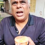 Ashish Vidyarthi Instagram – Yeh Chai Nahi, Yeh Toh…. (Dekh Ke Pata Chal Hi Jayega) 🤪
Subha ki garma garam chai Shuman, Ron and Suzanna ke sath at Sharma Tea, Kolkata.

As promised on my Insta Community – ‘Friends Of Ashish,’ mere Chai lovers ke liye yeh special reel 😍
Jisne jisne reel dhyaan se dekha, comments mein batao “Ghazab” kitni baar bola 😉 

#chai #tea #tealover #kolkata #friends Kolkata – The City of Joy