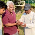 Ashish Vidyarthi Instagram - Each one of us is the product of the teachers who have moulded us. Coach Paradkar is somebody who has sculpted many cricketers... I had the privilege of meeting him while preparing for my role in “Kaun Pravin Tambe?” Naman to each of my teachers who have contributed to my journey... Naman to Coach Vidyadhar Paradkar, the legacy you have created shall continue to inspire millions and live on forever 🙏🏾
