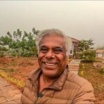Ashish Vidyarthi Instagram - Film Set Par Drone Ko Dekh Kar Saare EXCITED Ho Gaye 🤩🤓 Watch Full Video On YouTube-Ashish Vidyarthi Actor Vlogs Sakleshpur ki khoobsurat vaadiyon mein subha ki shuruwat hui aur hum nikal pade "Half Pants Full Pants" ke shoot location ki or. In this vlog, you'll get to experience the breathtaking landscapes of this incredible green heaven. I shall show you how we shot the temple sequence scene for HPFP. You'll also meet cute little Ashwanth and the amazing actress Sonali Kulkarni. Catch all behind-the-scenes fun and what all we did between shots. Find out why everyone got excited over a flying drone? Surprisingly, I met a couple who allowed me to drive their motorbike...Gosh! I was excited. Catch this and much more exciting stuff happening in the vlog. I hope you enjoy this episode. Don't forget to like, share, comment and subscribe if you haven't already, I keep sharing my journeys here with you. Cheers and Lots of Love. Alshukran Bandhu, Alshukran Zindagi. #sonalikulkarni #ashwanthashokkumar #ashishvidyarthi #halfpantsfullpants #actorslife #actorvlogs #filmset #shoot #filmshoot #webseries #amazon Bengaluru,Karnataka