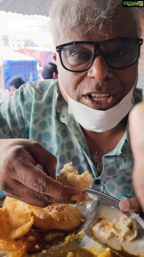 Ashish Vidyarthi Instagram - Ultimate Patna Street Food Tour: Piping Hot Puri Aloo, Dahi Bada, Kulhad Chai, Khaja Adventure🤤😱 Watch full video on YouTube-Ashish Vidyarthi Actor Vlogs Patna mein aapka swagat hai! Ayiye zaika liya jaye Ultimate Patna Street Food Ka! Join us on a mouthwatering adventure as we explore the vibrant streets of Patna to savour some of the most delicious and iconic street foods. First up, we dive into the most famous and mouth-watering dish Puri Aloo, where you’ll witness the art of creating perfectly puffed puris served with spicy and tangy Potato curry. The aroma alone will leave your taste buds tingling! But that’s not all - we take the whole experience a notch higher with an authentic Kulhad Chai. Come join us as we enjoy a piping hot cup of tea served in traditional clay cups. Patna aye aur Kulhad Ki Chai ka mazha nahi liya toh kya kiya! So hop on a journey with us as we uncover the hidden gems of Patna’s street food scene and share an unforgettable culinary journey with you. Don’t forget to hit that subscribe button and ring the notification bell to join us on more epic food adventures! Share this vlog with a food lover friend or family member. Aur Chai Lovers ko tag karna na bhule! Alshukran Bandhu, Alshukran Zindagi. #streetfood #patna #purialoo #jalebi #kulhadchai #tea #actorslife #AshishVidyarthi #patnadiaries #reelitfeelit Patna, India