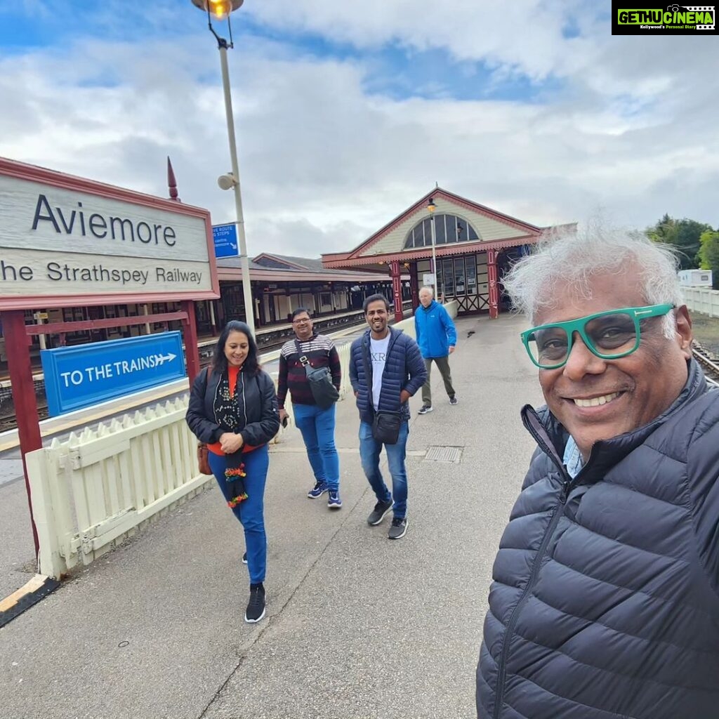 Ashish Vidyarthi Instagram - As we travel, we find what was waiting to be discovered .. Cheers and love Dear Dosst.. Let each day be filled with wonder and wow! Thank you for joining us on our new journey on YouTube #FIFTYPLUSZINDAGI #ASHISHVIDYARTHI #FPZ Aviemore, Scottish Highlands.