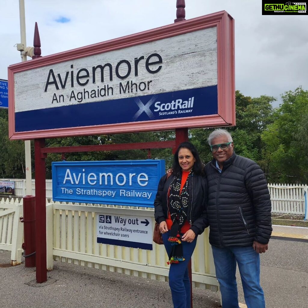 Ashish Vidyarthi Instagram - As we travel, we find what was waiting to be discovered .. Cheers and love Dear Dosst.. Let each day be filled with wonder and wow! Thank you for joining us on our new journey on YouTube #FIFTYPLUSZINDAGI #ASHISHVIDYARTHI #FPZ Aviemore, Scottish Highlands.