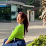 Ashnoor Kaur Instagram - Senior szn👀🧚🏻 #CollegeLife