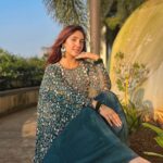Ashnoor Kaur Instagram - Flaunting my Indianess🪞🪕✨ . . . Wearing @redpine_designs