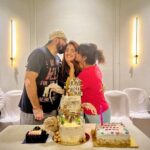 Ashnoor Kaur Instagram - We buy a house but, it takes family to make it home… With prayers, dance & laughter, We enter our new abode🫶🏻🏠🧿 . . . #Grateful #NewHome #ashnoorwrites 🎂 @lucibellos_caffe