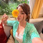 Ashnoor Kaur Instagram - Face where thou light pours in🌱🤍
