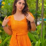 Ashnoor Kaur Instagram - Cover me in sunshineeee🌻💛🌞🐥