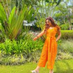 Ashnoor Kaur Instagram - Cover me in sunshineeee🌻💛🌞🐥