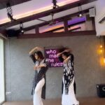 Ashrita Shetty Instagram - When the songs speaks to you ! Felt Pretty 🤩 . .Choreography- Us 👭🏻 (recreate and tag us ) .#sonymusicindia .📍- @tangerineartsstudio . #reels #reelsinstagram #dance #choreography #semiclassical