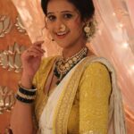 Astha Agarwal Instagram - Pehli baar this #avtaar #marathi #mulgi #navari #saree . . . . #dance #lavni #twist #ghumhaikisikeypyaarmeiin #ghkkpm #bts #makeuproom #diaries #ontheset #youtuber #2023 #aboutastha