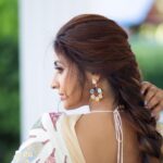 Athmiya Instagram - Surrender to the flow 🦦 @_sapnas_makeover 💄 @zeenaldesigns 👗 @nithin_nandakumar 📸