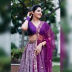Athulya Ravi Instagram - Purple is the new hue in town !! #purplevibes #purplelove #happysunday sweethearts 💜 👗 @savinidii_official 📸 @johnferriphotography M&H @mua_vijisharath Accessories @deepagurnani