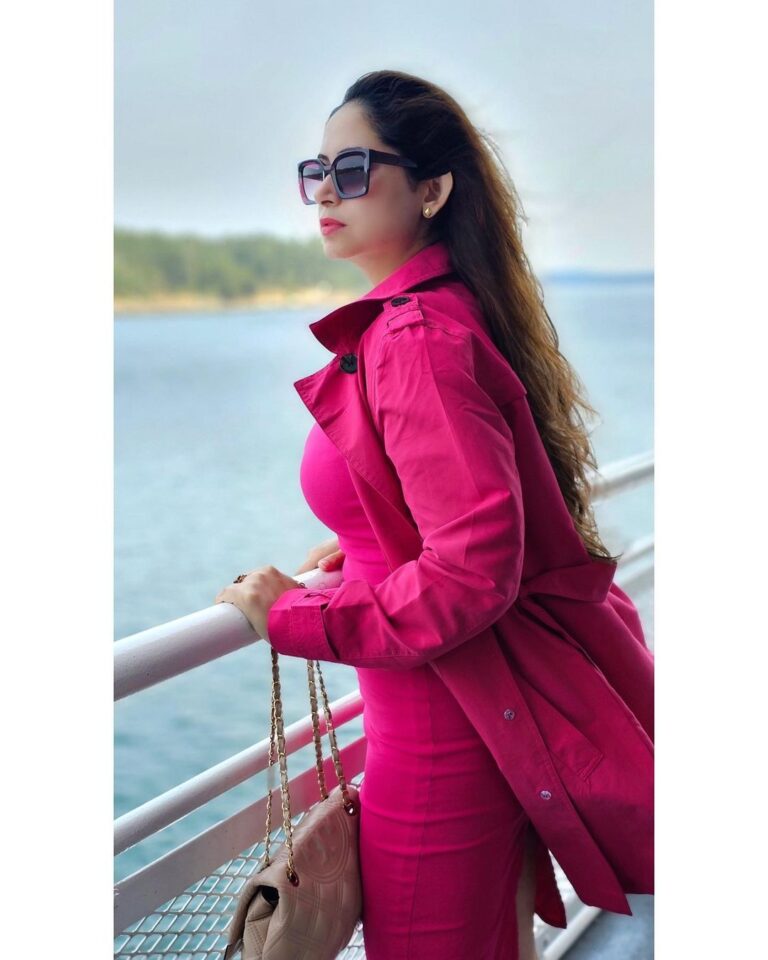 Avantika Khatri Instagram - A woman who embodies her worth will always be perceived as a threat to those who want to profit from her insecurities. 😊❤️ . #KudiAK #AK #LoveInTheTimeOfCasualAffairs #oldsoul #oldschool #advocator #of #selflove #keep #utmost #high #standards #avantika #khattri #filmmaker #mumbai #pune #india #canada #vancouver #takemewhereloveis #bollywoodactress #producer #actress #filmdirector #filmmaker #pictures #celebrity #avantikakhattrilatestpics #avantikakhattri @directors_visions @avantikakhattri Vancouver, B.C., Canada