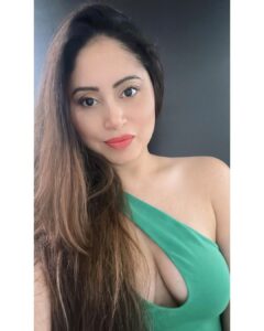 Avantika Khatri Instagram - Savings a/c मे confidence जमा करके रखा है मैंने । एक और बात जो ज़ेहन मे है.. Everybody worships. The only choice is what we worship. Some people kneel to money. Some to power, to intellect. 💭 
.
#KudiAK #AK #baatkosamjho #ekhezindagihai #jaise #jeena #chahte #ho #waise #jeeyo #dark #realities #of #life #avantika #khattri #filmmaker #mumbai #pune #india #takemewhereloveis #bollywoodactress #producer #actress #filmdirector #filmmaker #pictures #celebrity #avantikakhattrilatestpics #avantikakhattri @directors_visions @avantikakhattri