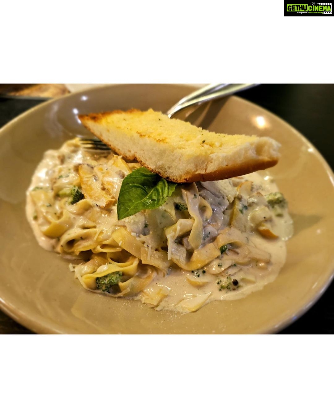 Avantika Khatri Instagram - Finally got to dig-in this sumptuous Tiramisu and all other fabulous Italian delicacies. ๐ฎ๐น Happy Happy Me ! ๐ . #KudiAK #AK #italian #food #tiramisu#alfredo #fettuccine #caramelisedonions #filledcheesebread #pizza #favourite #cuisine #foodfanatic #foodporn #avantika #khattri #filmmaker #mumbai #pune #india #takemewhereloveis #bollywoodactress #producer #actress #filmdirector #filmmaker #pictures #celebrity #avantikakhattrilatestpics #avantikakhattri @directors_visions @avantikakhattri India