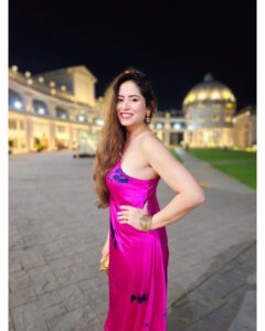 Avantika Khatri Instagram - #AboutLastNight - I know I am hot, but I also know I’m not a full-time hot person. I’m hot when I wanna be. I choose my own hours. I make my own schedule. I do freelance Hotness ! 😂😜💋
.
#KudiAK #AK #advocator #of #selflove #keep #utmost #high #standards #avantika #khattri #filmmaker #mumbai #pune #india #events #parties #nightouts #livinginthemoment #takemewhereloveis #bollywoodactress #producer #actress #filmdirector #filmmaker #pictures #celebrity #avantikakhattrilatestpics #avantikakhattri @directors_visions @avantikakhattri
