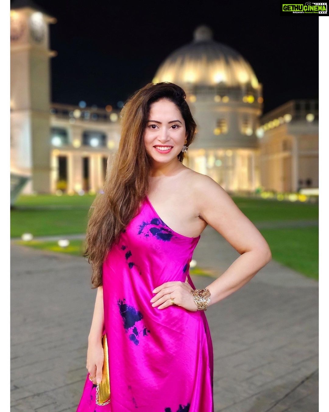 Avantika Khatri - 15.4K Likes - #AboutLastNight - I know I am hot, but I also know I’m not a full-time hot person. I’m hot when I wanna be. I choose my own hours. I make my own schedule. I do freelance Hotness ! 😂😜💋
.
#KudiAK #AK #advocator #of #selflove #keep #utmost #high #standards #avantika #khattri #filmmaker #mumbai #pune #india #events #parties #nightouts #livinginthemoment #takemewhereloveis #bollywoodactress #producer #actress #filmdirector #filmmaker #pictures #celebrity #avantikakhattrilatestpics #avantikakhattri @directors_visions @avantikakhattri