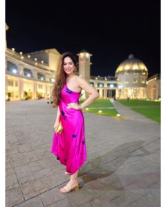 Avantika Khatri Instagram - #AboutLastNight - I know I am hot, but I also know I’m not a full-time hot person. I’m hot when I wanna be. I choose my own hours. I make my own schedule. I do freelance Hotness ! 😂😜💋
.
#KudiAK #AK #advocator #of #selflove #keep #utmost #high #standards #avantika #khattri #filmmaker #mumbai #pune #india #events #parties #nightouts #livinginthemoment #takemewhereloveis #bollywoodactress #producer #actress #filmdirector #filmmaker #pictures #celebrity #avantikakhattrilatestpics #avantikakhattri @directors_visions @avantikakhattri