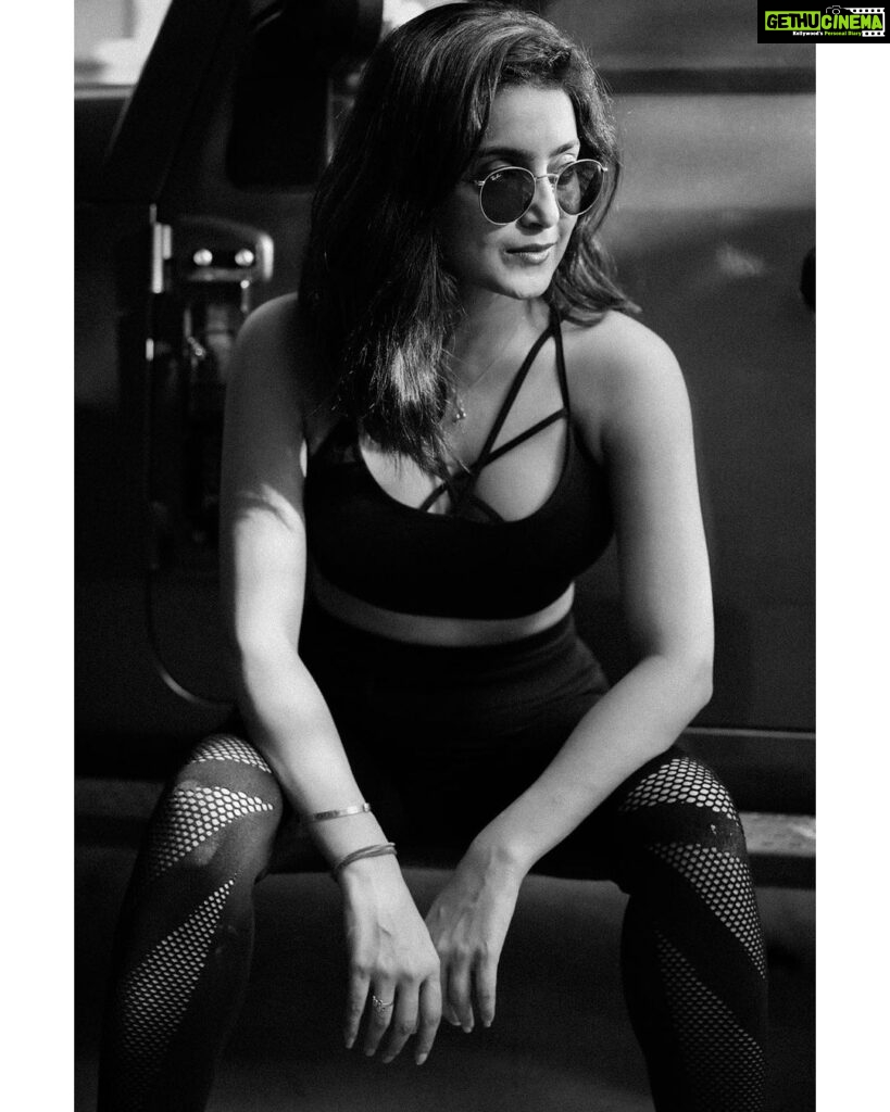 Avantika Mishra Instagram - In my own Matrix. ☄ 📸 @pranav.foto