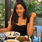 Avantika Mishra Instagram - Perks of having an amazing photographer friend! @arjunkamath87 🤗 Bangalore, India