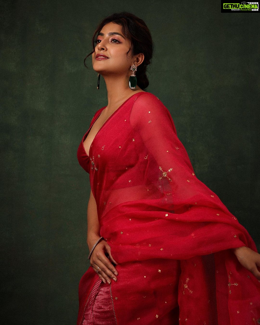 Avantika Mishra Instagram - Manas ekam, vachas ekam, karmanyekam, mahatmanam. 💫 Styling @priyankaarik Photography @pranav.foto Saree @_deepthee_ Jewellery @arikatelier Makeup @sanjumakeupartistry Hair @aishu_makeup_hairstyle