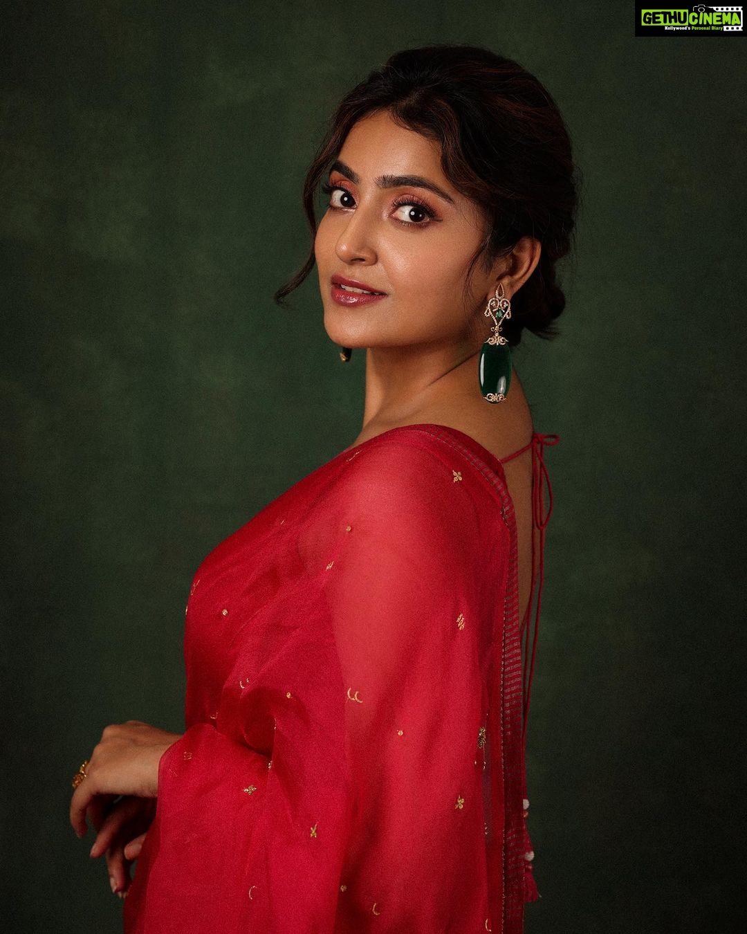 Avantika Mishra Instagram - Manas ekam, vachas ekam, karmanyekam, mahatmanam. 💫 Styling @priyankaarik Photography @pranav.foto Saree @_deepthee_ Jewellery @arikatelier Makeup @sanjumakeupartistry Hair @aishu_makeup_hairstyle