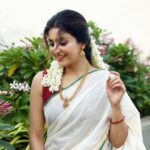 Avantika Mishra Instagram - 🤍🍚🌸 . . Shot and styled by my Malayali duo @dxgphotographer @keerthysampath 🤗 Saree and jewellery by @avyaali Makeup by @luxefacebyanitha Hair by @makeupbyshyamala #Onam2023